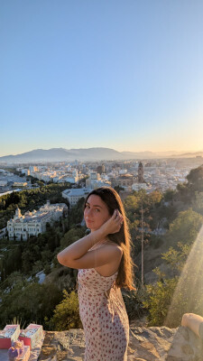Andrea  zoekt een Kamer / Studio / Appartement in Den Bosch